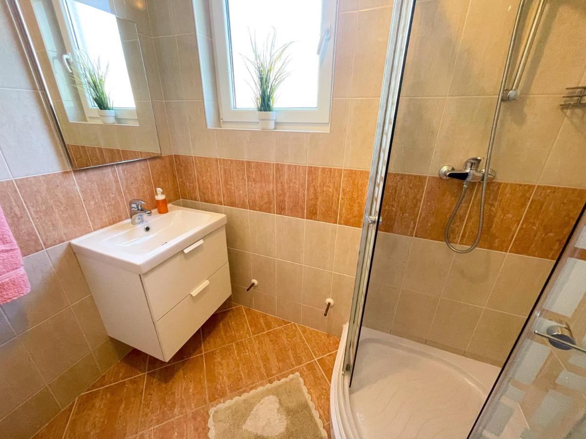 Apartment Nika 2 Dramalj Eksteriør billede